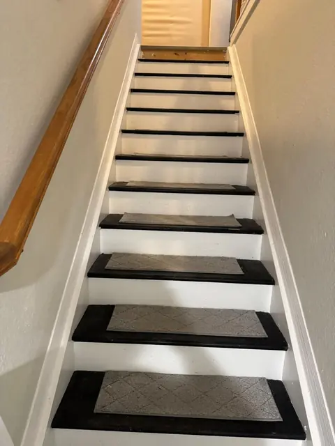 Tramo superior de la escalera, antes